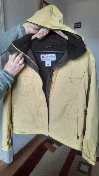 Vind geaca +pantalon ski Columbia ,marimea M pentru femei.