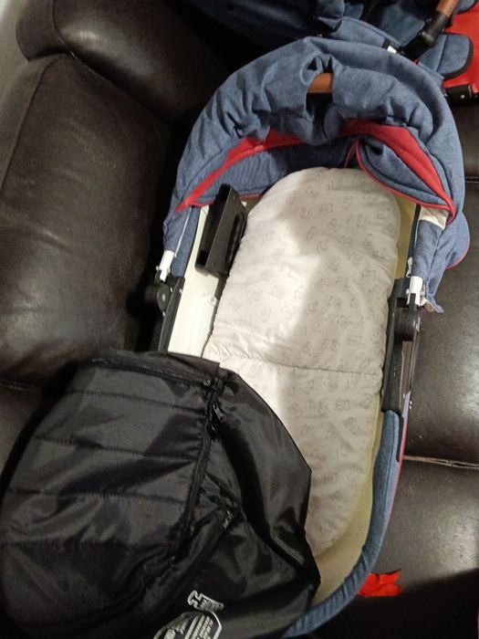 Vând cărucior krausman 3 in 1