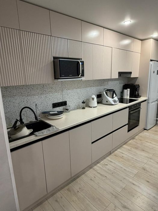 Продам 2 ком. Жас Оркен, ПВХ, 4/9, новостройка, с мебелью, 36,9 млн.