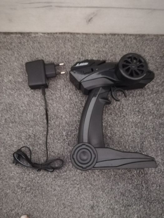 Детски маневрен джип