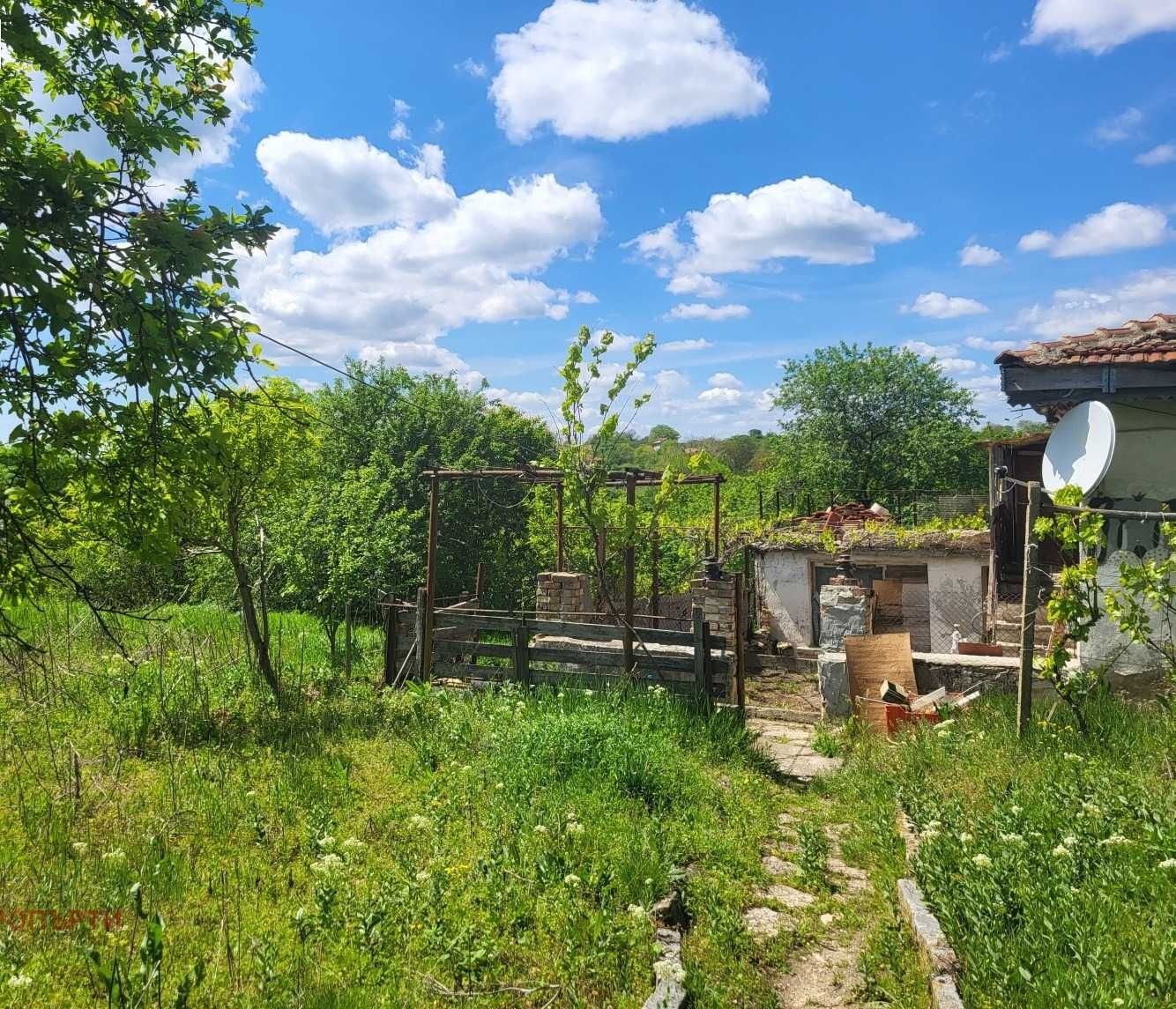 Продажба на къща в село Николаевка