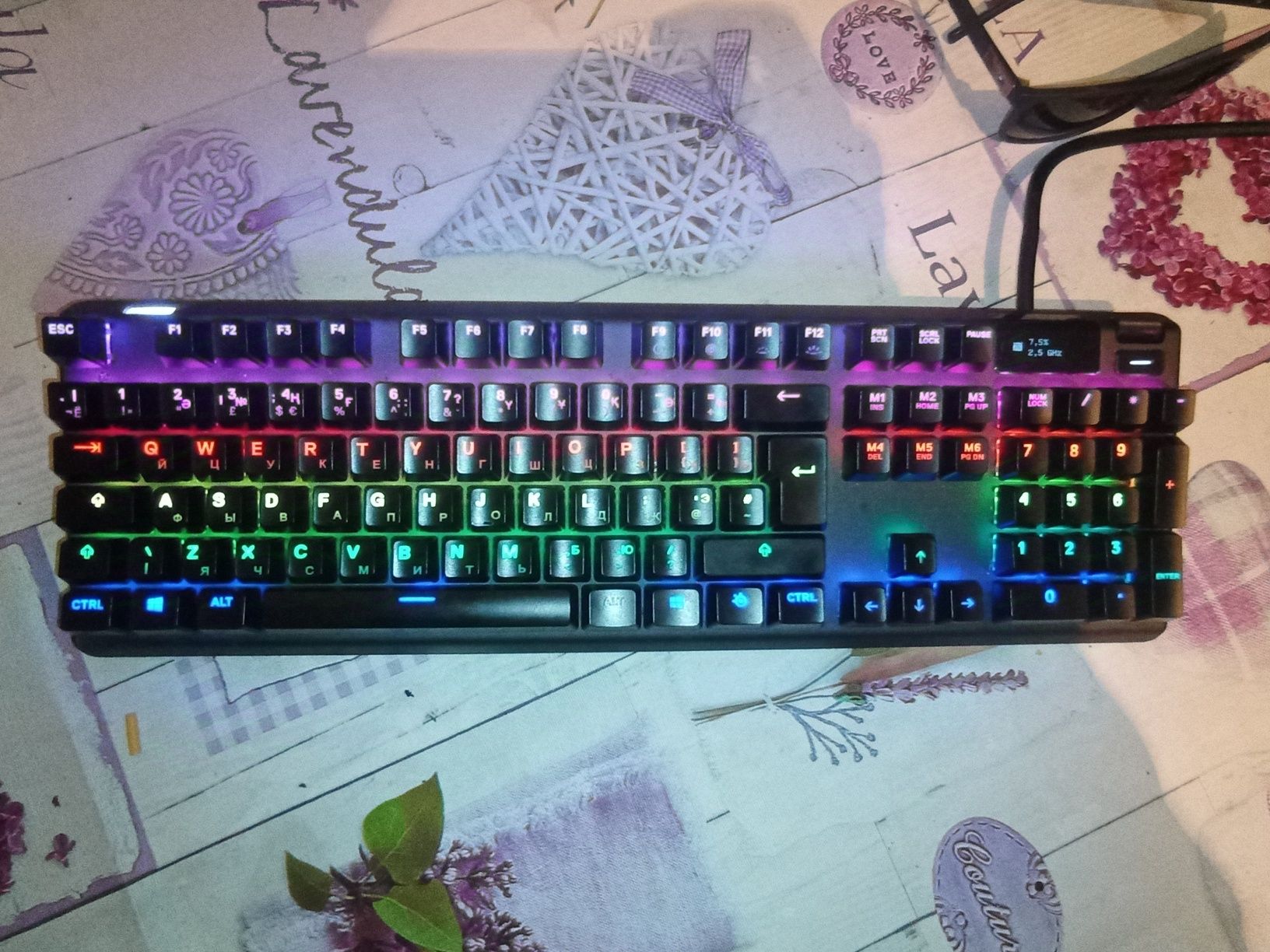 Продам Клавиатуру Steelseries Apex Pro