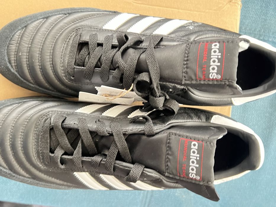 Бутонки Adidas Mondial Team.Номер 45.5зЧисто нови !