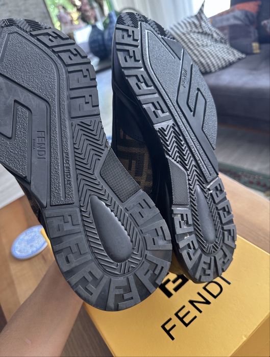 Обувки Fendi