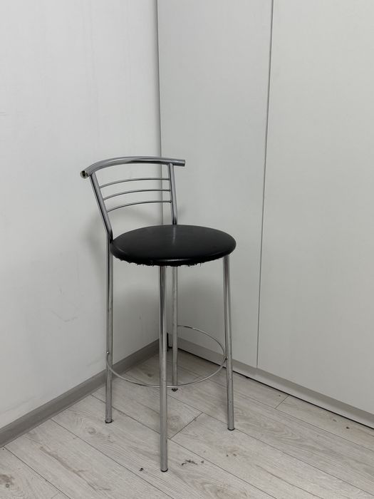 Продам стул барный