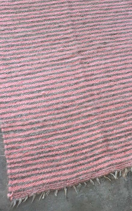 Ръчно тъкани килими.