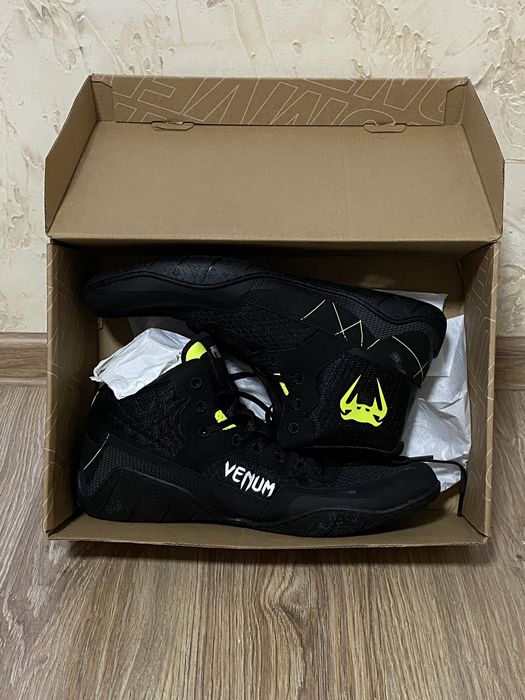 Venum Training Camp 4.0 новые