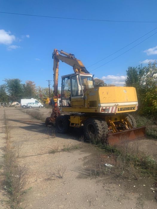 Excavator pe roti LIEBHERR A902