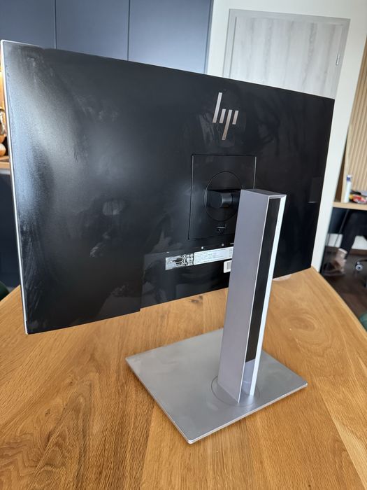 27 инча Монитор HP EliteDisplay e273q - 2k резолюция (като нов)