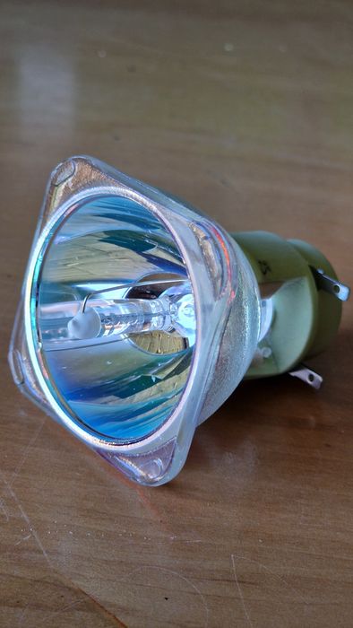 Osram Sirius HRI 230w beam 7r moving head