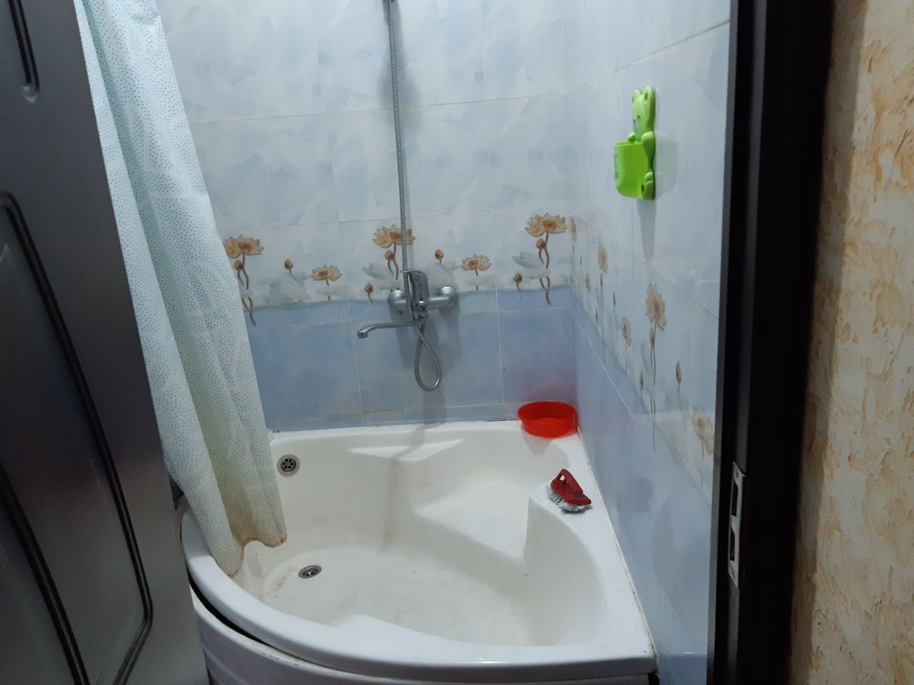 1 хонали квартира ижарага берилади.. Авиасозлар 1. Кадышева бозори ёни