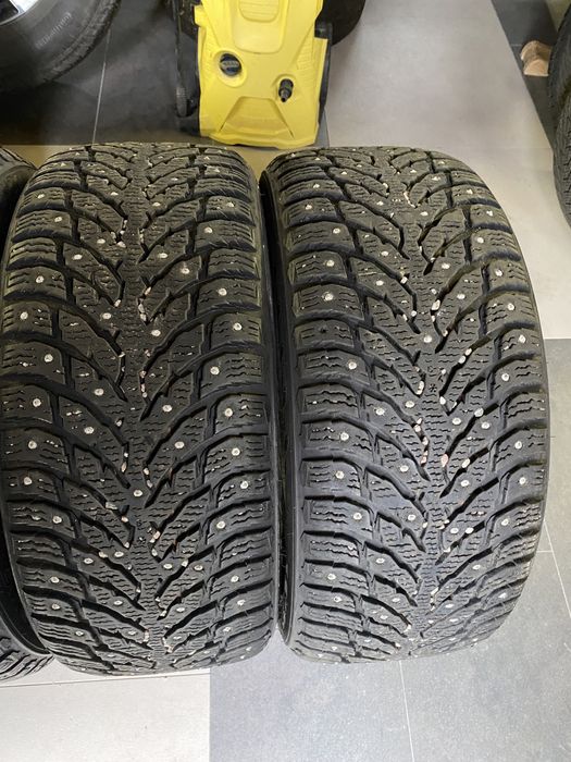 Cauciucuri iarna 235 45 17 cu crampoane, cuie, spike
