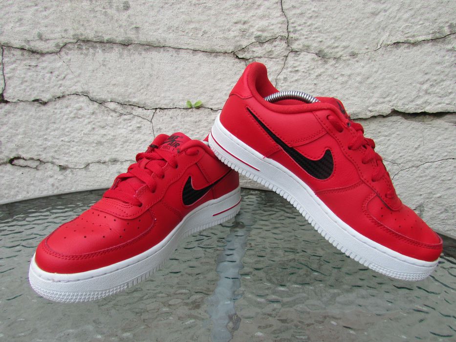 Маратонки Nike Air Force 1 '07 'University Red'