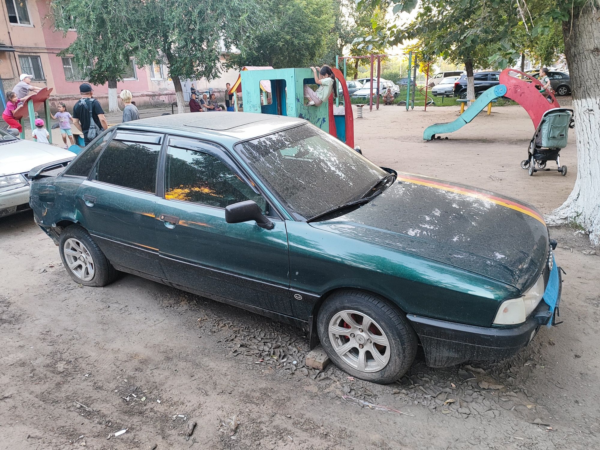 Ауди 89.90го года 1.8