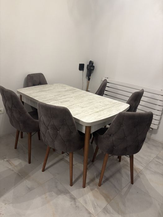 Masa extensibila cu 6 scaune