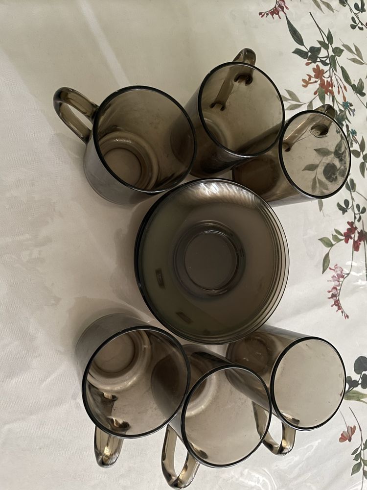 Кружки с тарелками