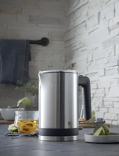 Електрическа кана WMF KITCHENminis Cromargan 0.8л,1800w