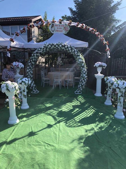 Corturi de închiriat