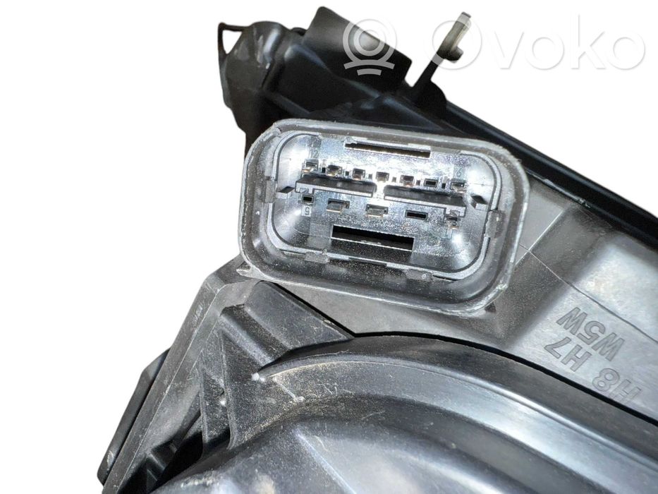 Far Stanga BMW X1 E84 Cod 2990001