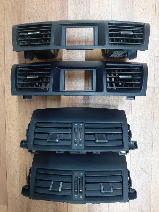 Продам Дефлектор воздуховода Toyota Highlander 2 / RAV4 30 кузов