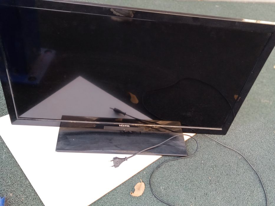 Телевизор монитор Винтажный отлично для приставок играть и маленький