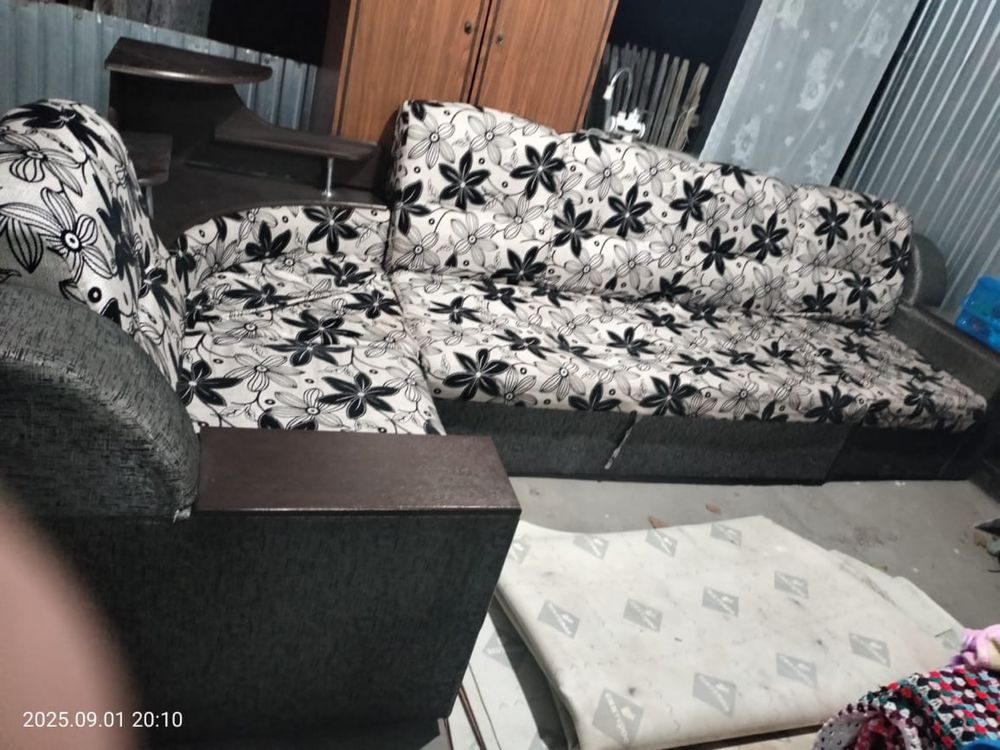 диван, мебель для гостиной