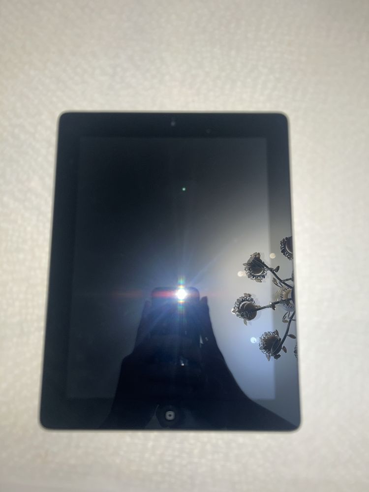 Ipad 4 идеальном состояние
