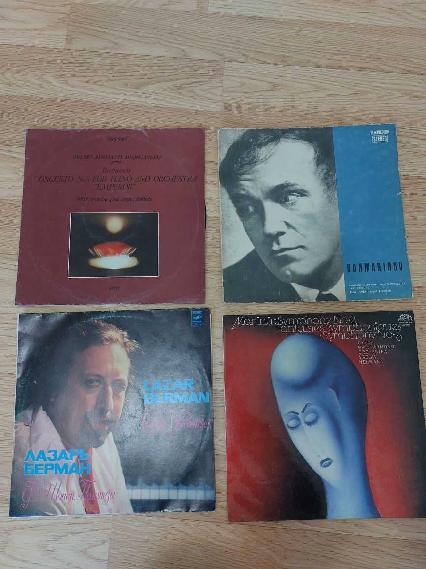 Vand colectie viniluri 64 bucati