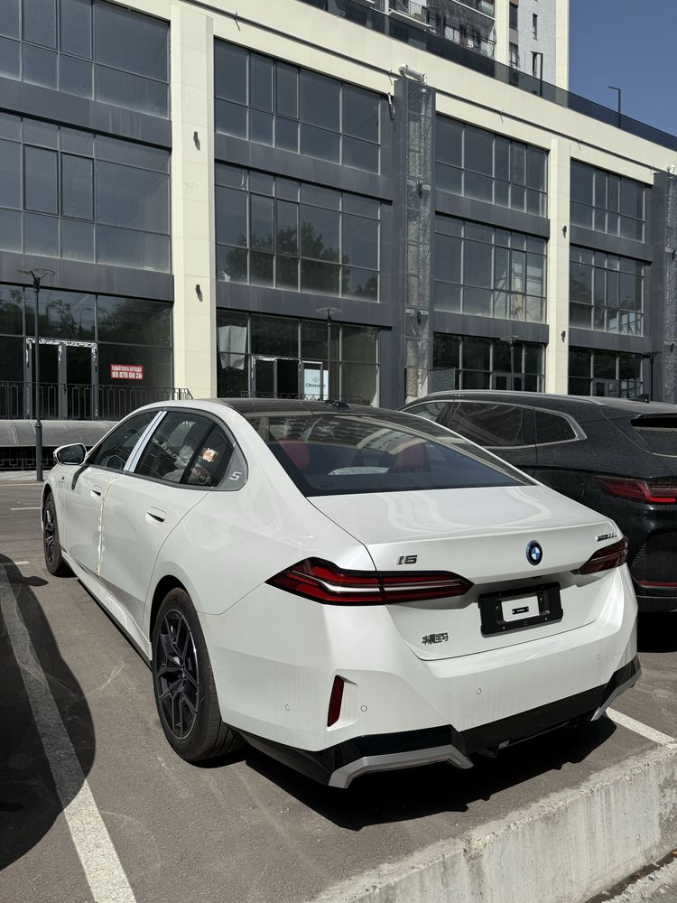 Bmw i5 35 l m paket