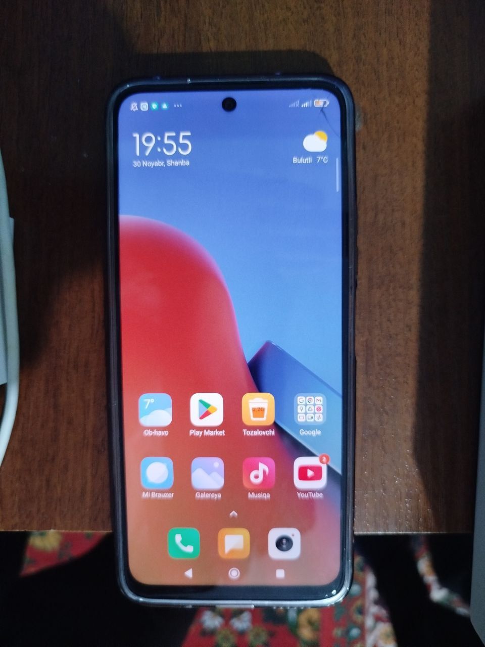 redmi 12 8/256 xolati yaxshi