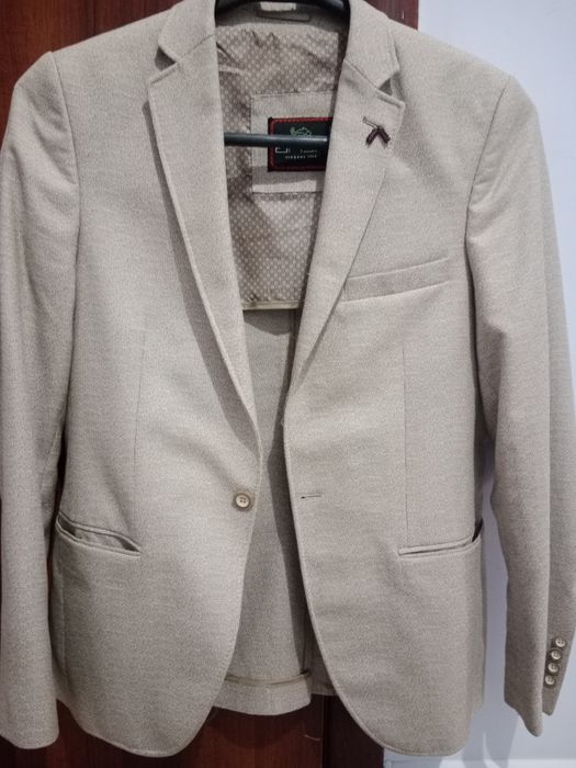 Пиджак мужской продается