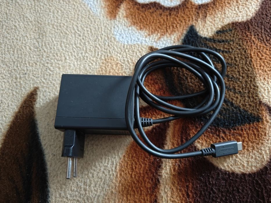 De vânzare consola Nintendo Switch