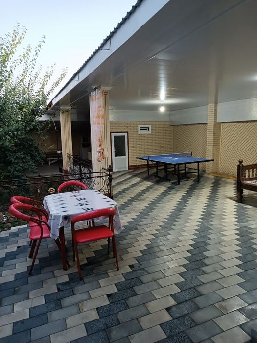 Продаётся дом 6соток все условия для жизни и отдыха большой бассейн