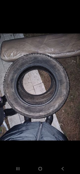 Продам шины 22565/17, почти новые, все шипы на месте