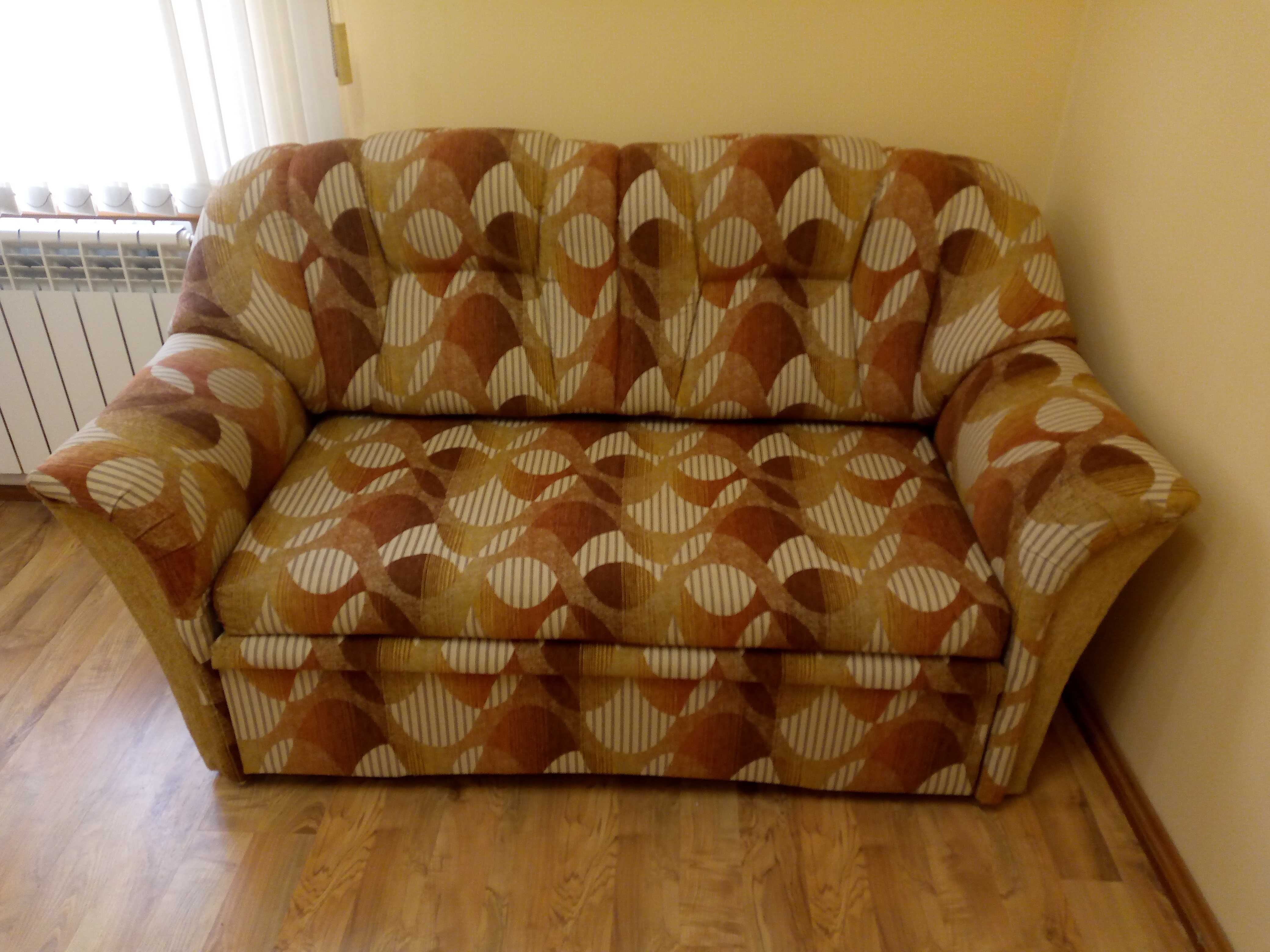 Удобный прочный 2 местный диван 167х88см как новый, раскладной
