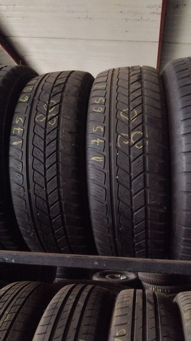 Vând 4 cauciucuri m +s  205 45 r17