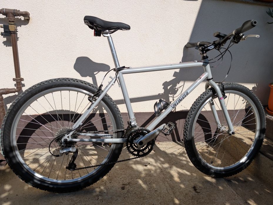 Vând Bicicletă  Specialized