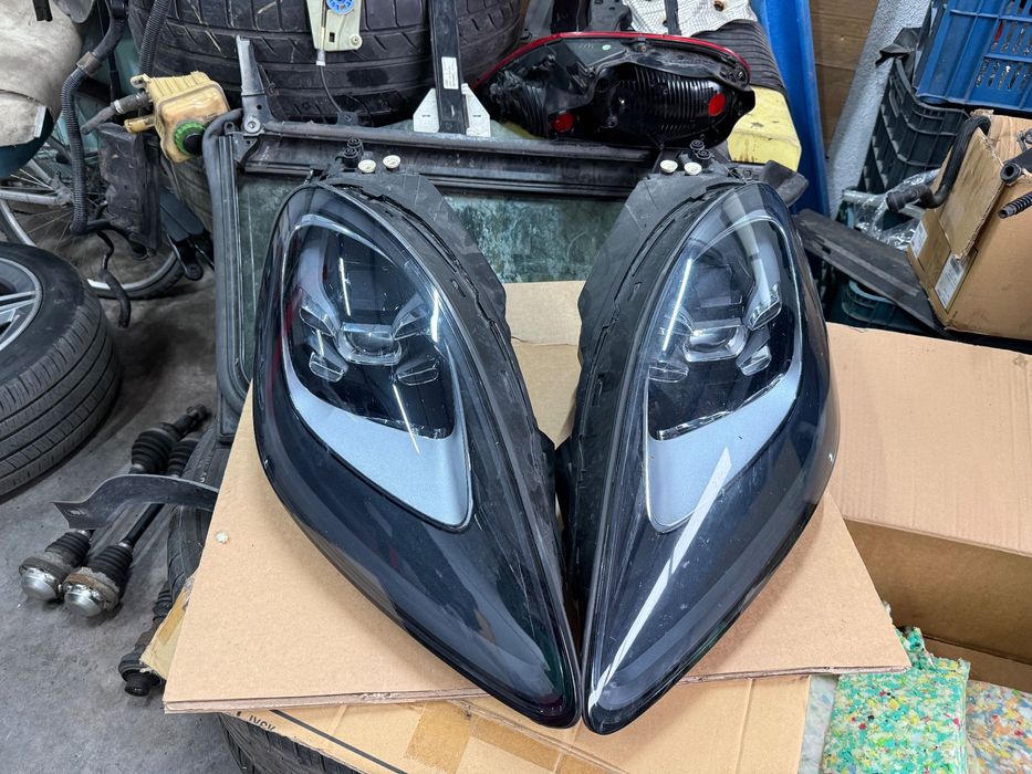 Фарове Porsche Cayenne 9Y0 година full led