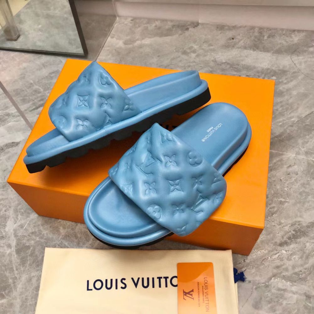 Vand slapi Louis Vuitton cu cutie