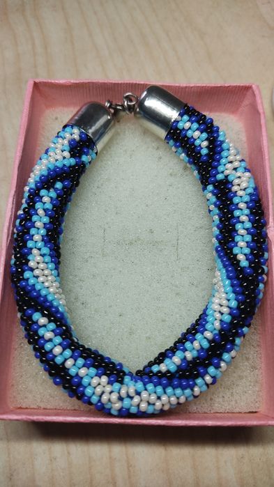 Ручная работа эксклюзив из бисера и камней Сваровски