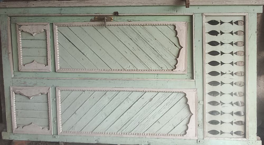 Yog'och darvoza mustahkam