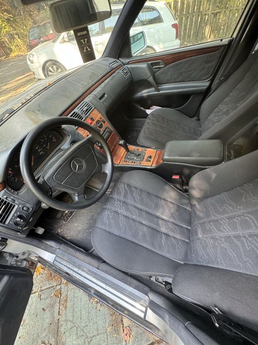 Mercedes-Benz E290 TD