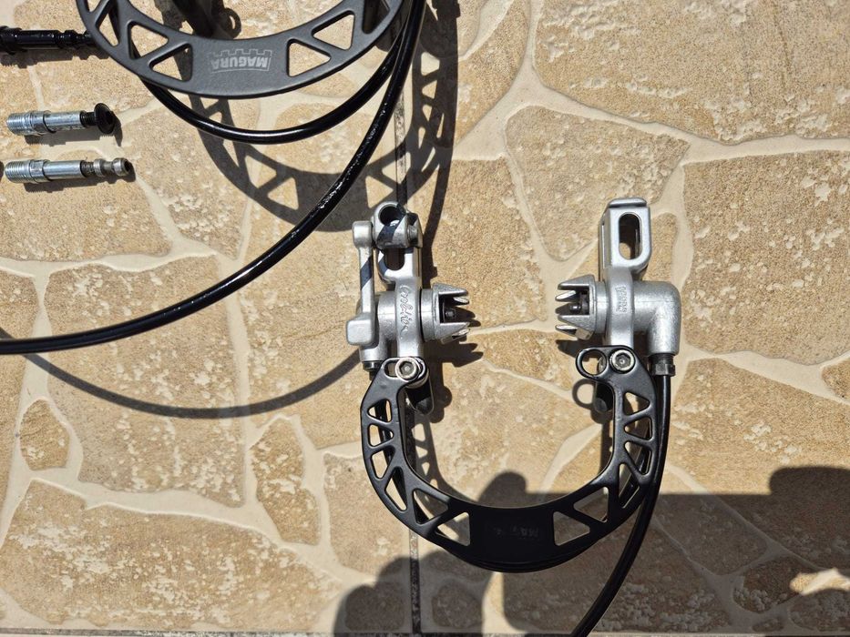 Set frane hidraulice Magura HS33, cu 2 perechi de saboti noi