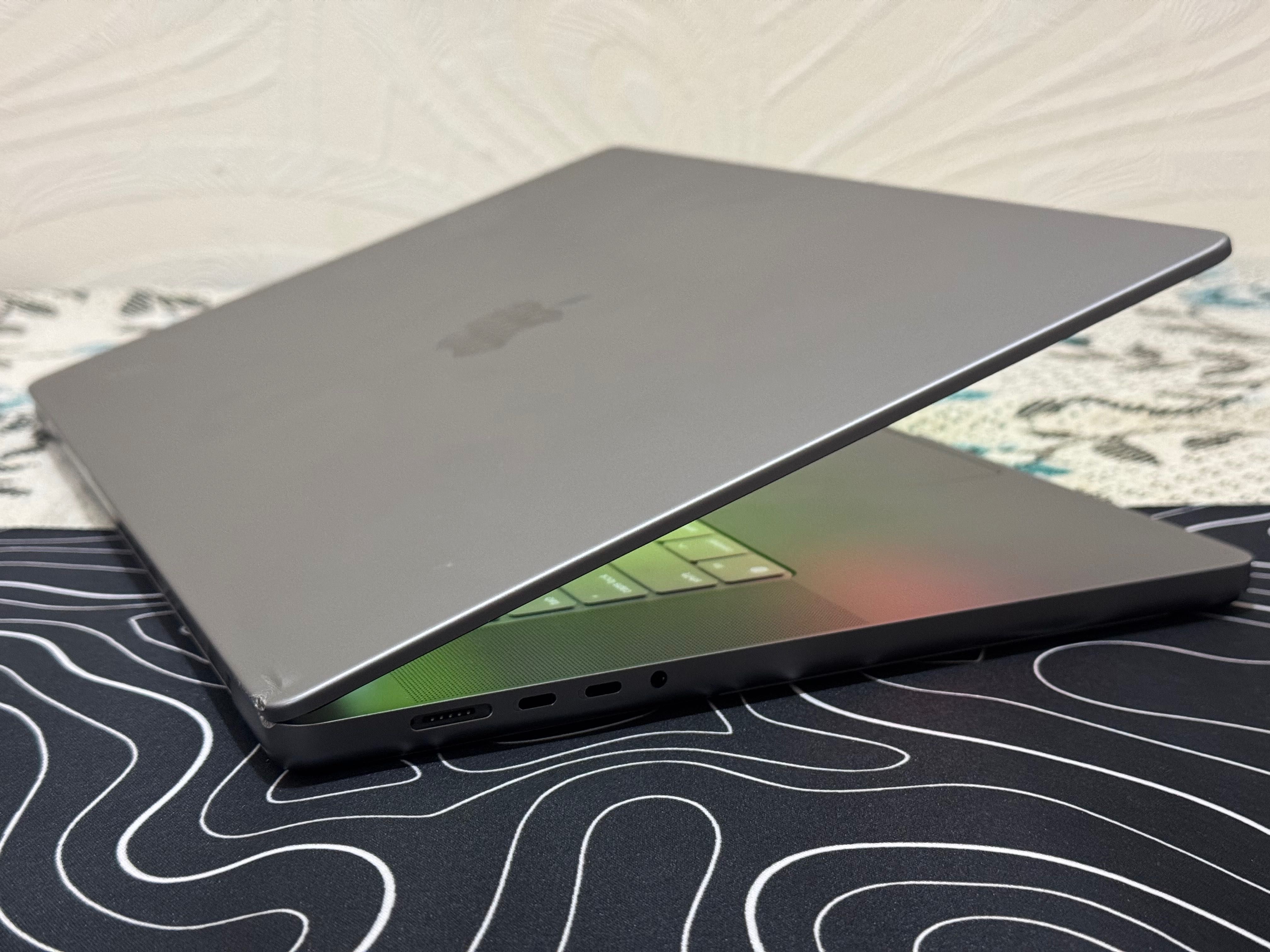 MacBook Pro M1 Pro 16/512 gb SSD