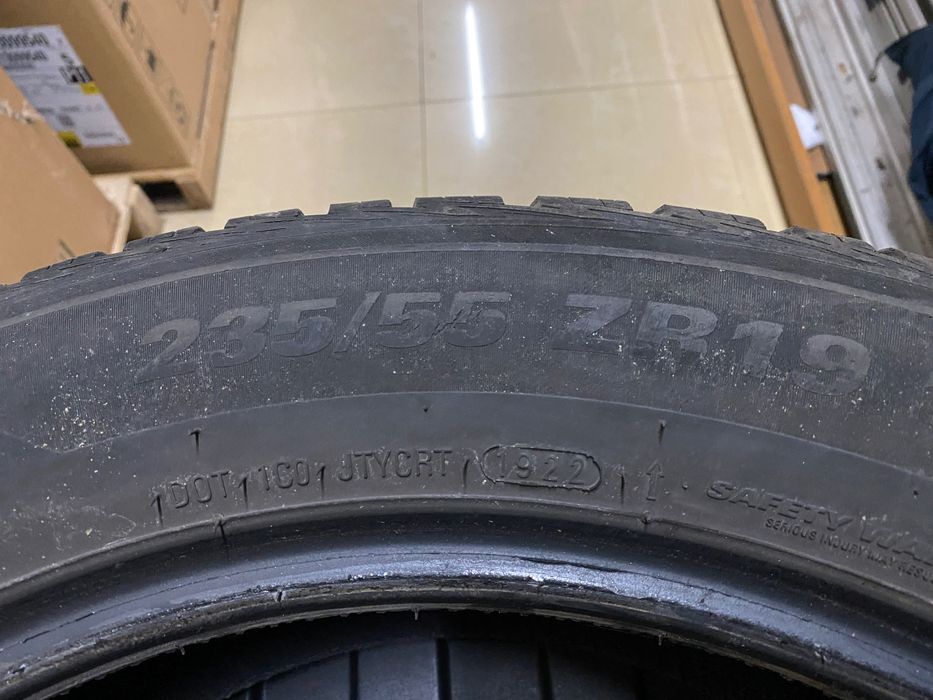 235/55 ZR19 105W  KUMHO всесезонни гуми - 4 бр.
