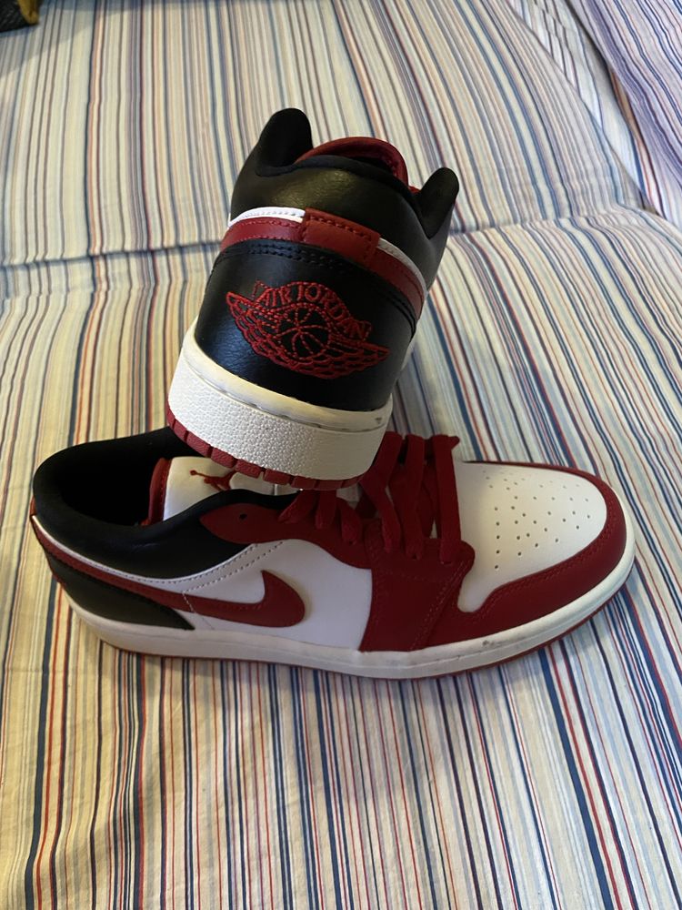 Vand adidasi air jordan originali