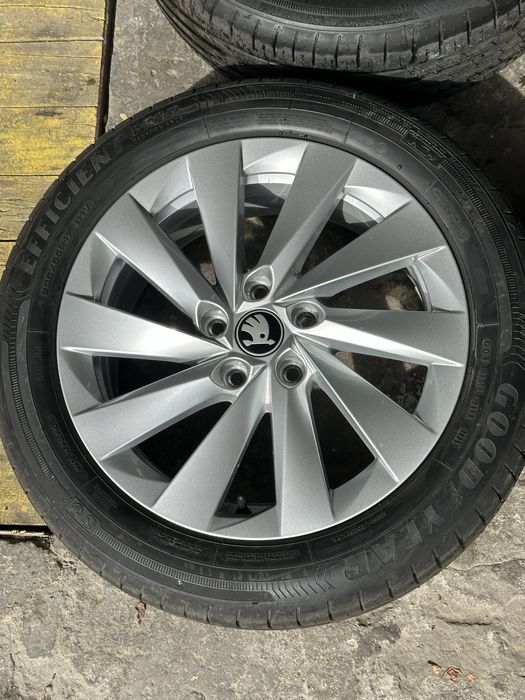 Гуми с Джанти SKODA 205/55R17