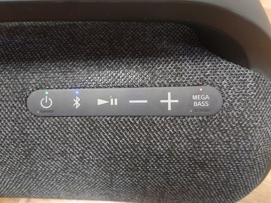 Продам портативную колонку Sony SRS-XG500