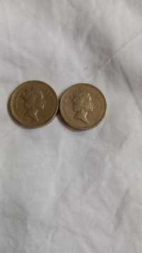 Vand monede cu Regina Elisabeth II de One Pound 1990 si 1985