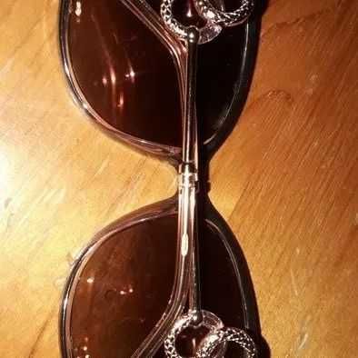 Слънчеви очила оригинални, нови Оригинален калъф.